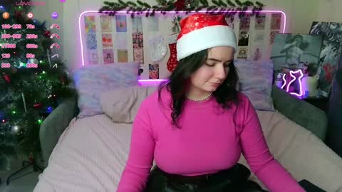 Snapshot of s_katekisa_ss chatting on December 25, 7:03 am Kate online show from December 25, 7:03 am