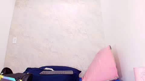 Snapshot of s_sofia_ chatting on February 4, 7:22 pm s_sofia_ online show from February 4, 7:22 pm