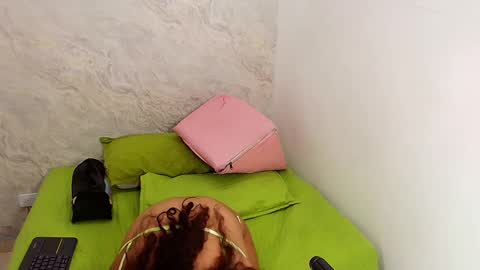 Snapshot of s_sofia_ chatting on February 20, 7:19 pm s_sofia_ online show from February 20, 7:19 pm