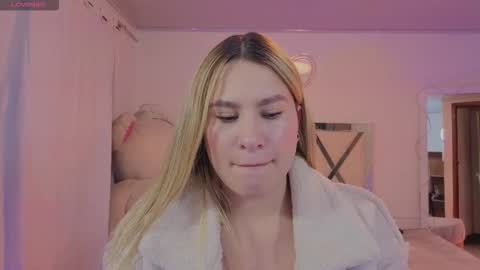 saaya_tay online show from February 11, 3:00 am