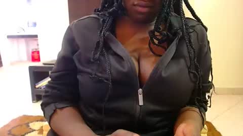 Snapshot of sabrinaaaa1234 chatting on June 8, 5:41 am aaa1234 online show from June 8, 5:41 am