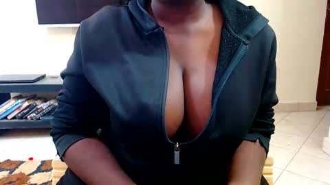 Snapshot of sabrinaaaa1234 chatting on July 6, 5:15 am aaa1234 online show from July 6, 5:15 am