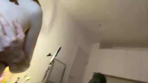 Snapshot of sabrinaanddaniel chatting on January 23, 11:36 pm SabrinaDaniel online show from January 23, 11:36 pm