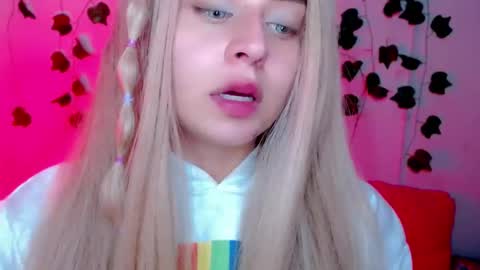 Snapshot of sabrinaexpositoxx chatting on February 16, 2:31 am SABRI online show from February 16, 2:31 am