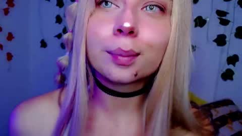 Snapshot of sabrinaexpositoxx chatting on March 7, 12:45 pm SABRI online show from March 7, 12:45 pm