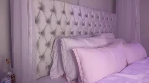 Snapshot of sabrinajanssen chatting on March 2, 2:51 am Sabrina online show from March 2, 2:51 am