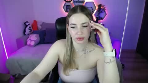 Sabrina Violet online show from April 1, 8:04 am