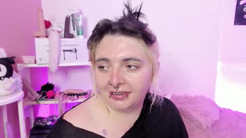 Ig  online show from February 21, 10:00 pm