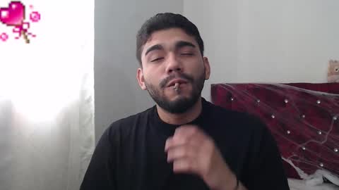 Snapshot of sack_rojas chatting on October 27, 4:55 pm Sack online show from October 27, 4:55 pm