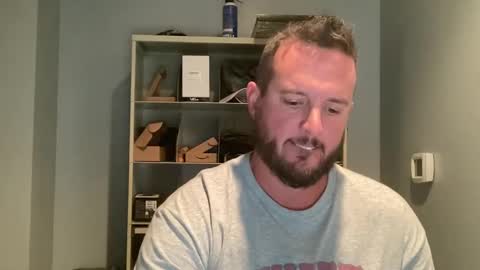 Snapshot of sacredroses chatting on October 15, 3:06 am sacredroses online show from October 15, 3:06 am