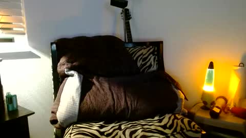 Snapshot of sadiessecretcloset chatting on November 14, 2:10 am Sadiessecret online show from November 14, 2:10 am