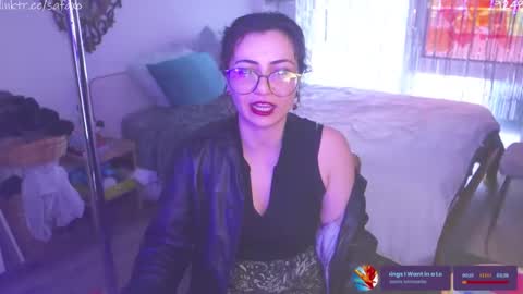 Snapshot of safaeri chatting on May 1, 9:30 pm Safa online show from May 1, 9:30 pm