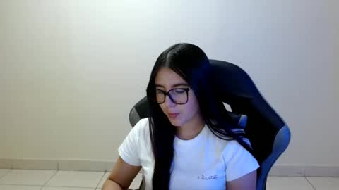 Snapshot of sahaliefox_ chatting on May 26, 6:04 pm Sahaliefox online show from May 26, 6:04 pm