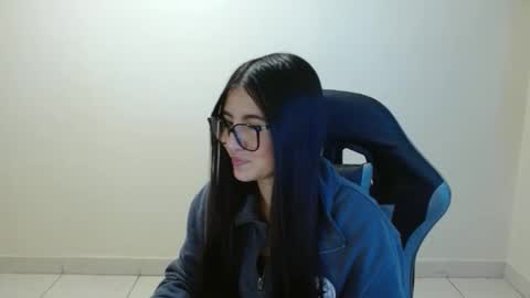 Snapshot of sahaliefox_ chatting on June 6, 8:57 pm Sahaliefox online show from June 6, 8:57 pm