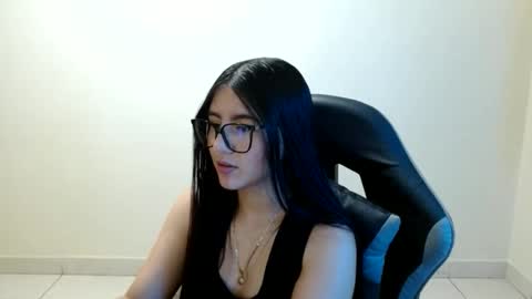 Snapshot of sahaliefox_ chatting on June 7, 6:33 pm Sahaliefox online show from June 7, 6:33 pm