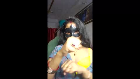 Snapshot of sahani2208 chatting on April 23, 10:14 am Queen Archana online show from April 23, 10:14 am