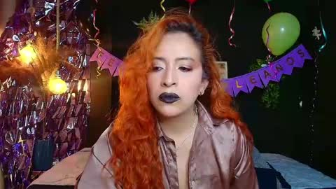Snapshot of sahra_tayl0r_ chatting on May 2, 2:22 pm SARA online show from May 2, 2:22 pm