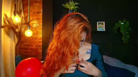 Snapshot of sahra_tayl0r_ chatting on May 11, 3:29 pm SARA online show from May 11, 3:29 pm