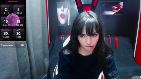 Snapshot of sailor_moon07 chatting on January 25, 9:36 am sailor online show from January 25, 9:36 am