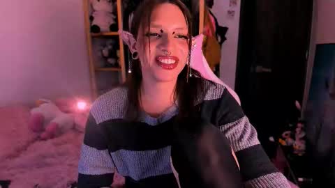 Snapshot of sailorbunnystar chatting on March 13, 12:39 am Rose online show from March 13, 12:39 am