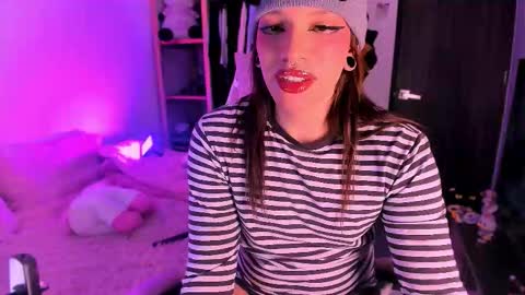 Snapshot of sailorbunnystar chatting on March 14, 7:30 pm Rose online show from March 14, 7:30 pm