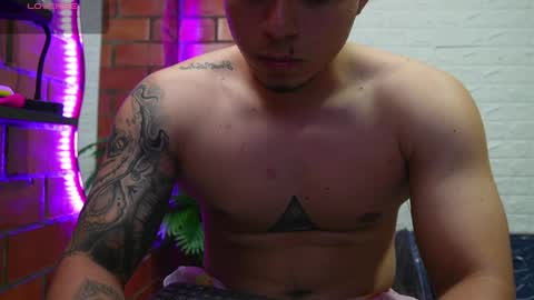 sainix_ online show from April 9, 6:19 am