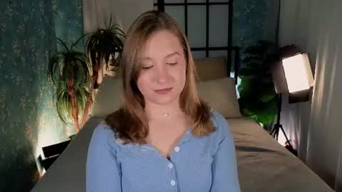saint__vicious online show from June 12, 8:19 pm