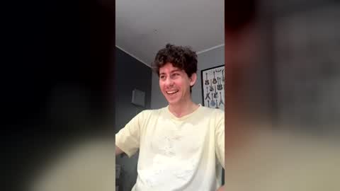 Snapshot of saint_nott chatting on July 14, 3:18 pm saint_nott online show from July 14, 3:18 pm
