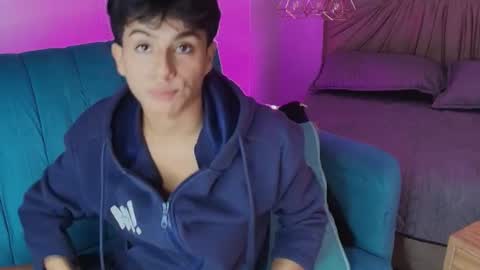 Santi online show from June 18, 4:33 pm