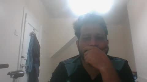 Snapshot of sajj07 chatting on April 18, 1:42 am sajj07 online show from April 18, 1:42 am