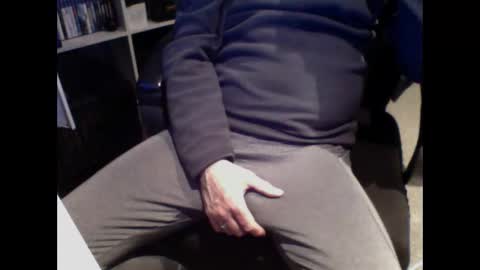 Snapshot of salamandertime chatting on April 5, 1:41 pm Matt online show from April 5, 1:41 pm