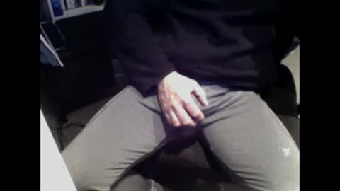 Snapshot of salamandertime chatting on April 13, 3:28 pm Matt online show from April 13, 3:28 pm