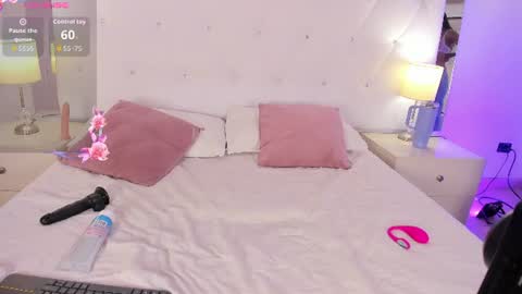 Snapshot of salem_smith_ chatting on June 17, 11:34 am salem_smith_ online show from June 17, 11:34 am