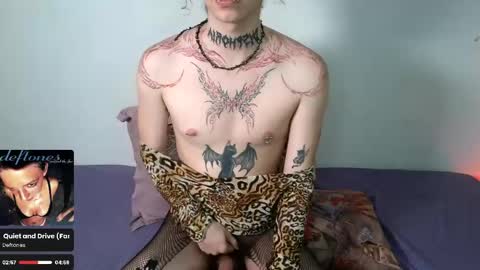 Sam online show from April 28, 8:47 pm