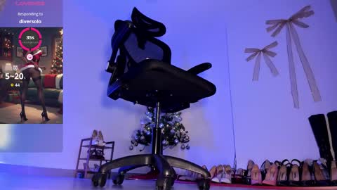 Snapshot of sali_g chatting on December 18, 12:49 am Sali G online show from December 18, 12:49 am