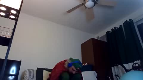 salis1981 online show from February 17, 3:04 am