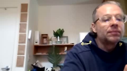 salis1981 online show from October 14, 4:19 pm