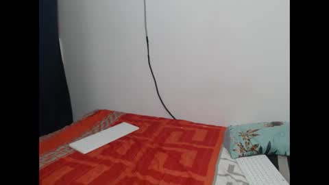 sallomeh_ online show from February 9, 7:18 pm