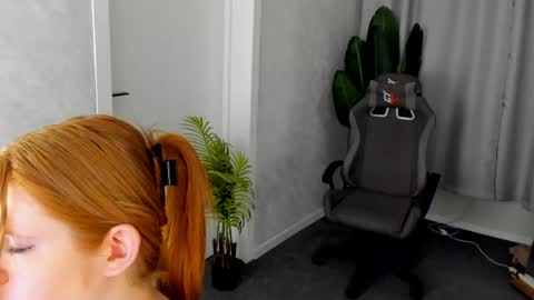 Snapshot of sally_ange1 chatting on April 19, 9:08 am Sally online show from April 19, 9:08 am
