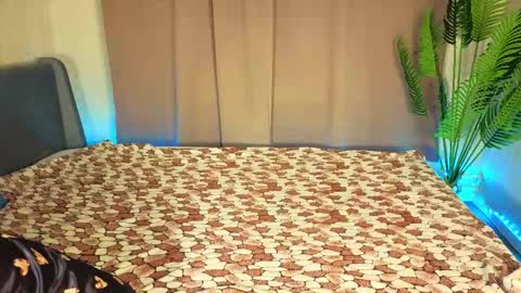 Snapshot of sally_ange1 chatting on April 21, 9:26 am Sally online show from April 21, 9:26 am