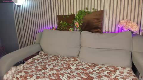 Snapshot of sally_ange1 chatting on May 21, 1:23 am Sally online show from May 21, 1:23 am