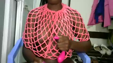 sally_beauty2023 online show from February 17, 3:20 pm