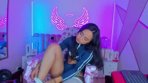 Snapshot of sallybrown_ chatting on February 4, 1:17 pm miss Sally online every night from 1am to 8am Colombia time online show from February 4, 1:17 pm