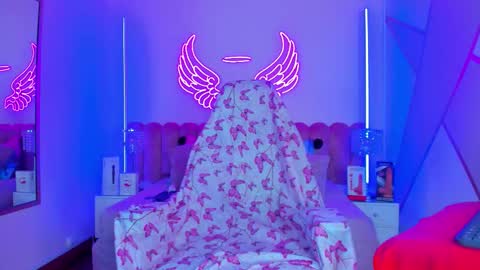Snapshot of sallybrown_ chatting on February 25, 1:32 pm miss Sally online every night from 1am to 8am Colombia time online show from February 25, 1:32 pm