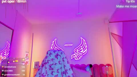 Snapshot of sallybrown_ chatting on March 26, 11:49 am miss Sally online every night from 1am to 8am Colombia time online show from March 26, 11:49 am