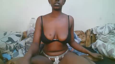 Snapshot of sallycapri chatting on May 18, 9:59 am Sally online show from May 18, 9:59 am