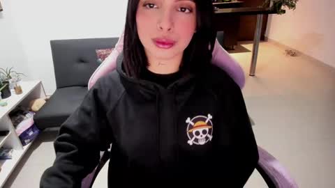 sallymaddoxx online show from December 16, 2:15 am