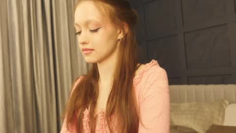 Snapshot of sallypinkman chatting on June 1, 4:20 pm Sally Pinkman online show from June 1, 4:20 pm
