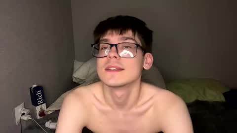 Snapshot of sallypussyboy chatting on March 7, 8:00 pm FinnKlein online show from March 7, 8:00 pm