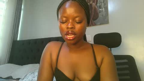 Snapshot of sallysasha254 chatting on February 7, 10:52 am sallysasha254 online show from February 7, 10:52 am